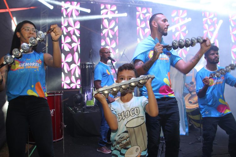Mais de 35 mil pessoas participaram do carnaval na Praça da Paz
