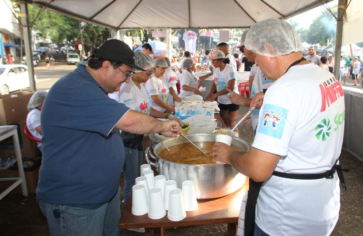 Mais de 35 mil pessoas participaram do carnaval na Praça da Paz