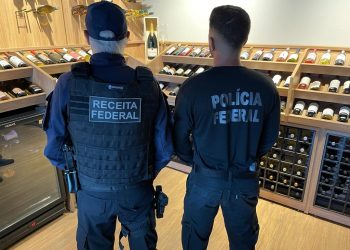 Receita Federal participa de operação de combate ao contrabando de vinho