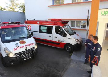 Matheus Vermelho apresenta projeto de Lei que proíbe retenção de macas de ambulâncias por hospitais