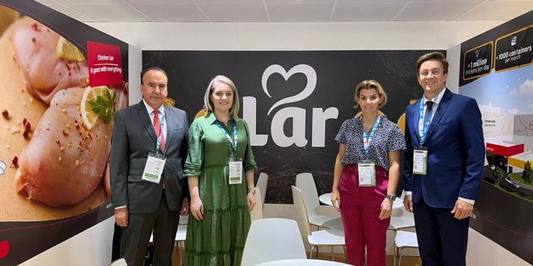 Em Dubai, Lar participa da maior feira de alimentos do Oriente Médio