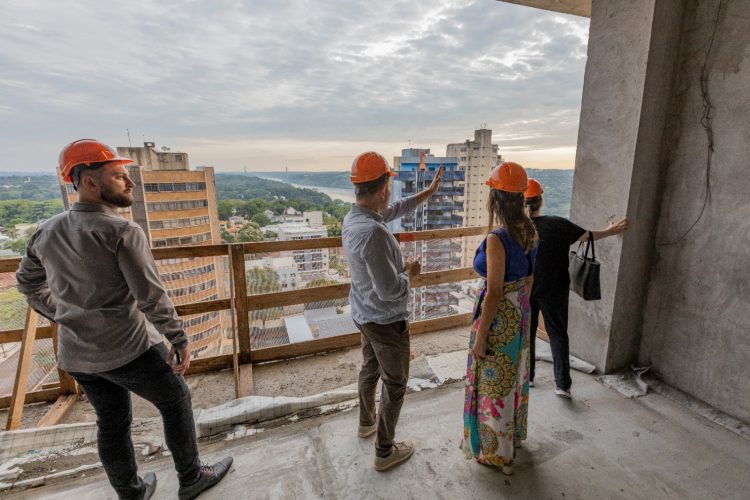 DAY Medical Center realiza primeiro café para a imprensa de Foz