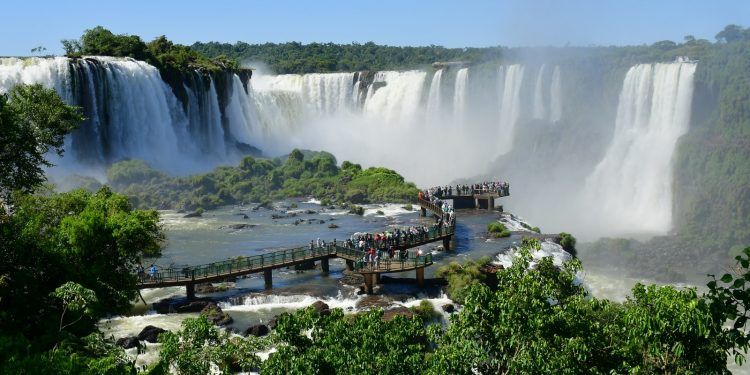 Feriadão de carnaval atrai 33 mil pessoas para o Parque Nacional do Iguaçu