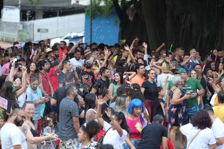Carnaval chaga ao último dia nesta terça com Canja do Galo Inácio e “Saudade”