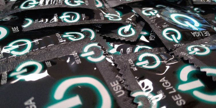 alerta para prevenção às Infecções Sexualmente Transmissíveis durante o Carnaval