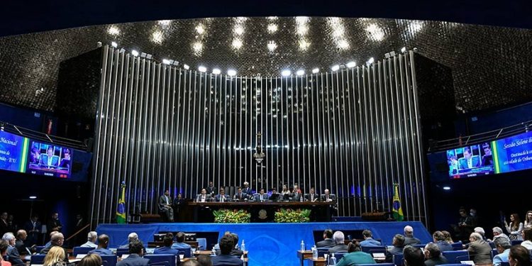 Senado pode votar benefício fiscal às remessas ao exterior