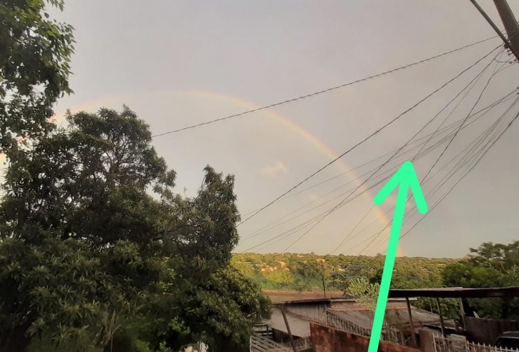 Arco-íris coloriu o céu da fronteira nesta manhã
