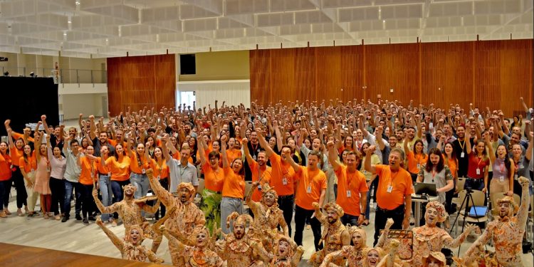 Lar Cooperativa lança Programa Felicidade Interna do Cooperativismo para o Centro Administrativo