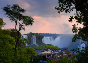 Parque Nacional do Iguaçu recebeu mais de 136 mil visitantes em fevereiro