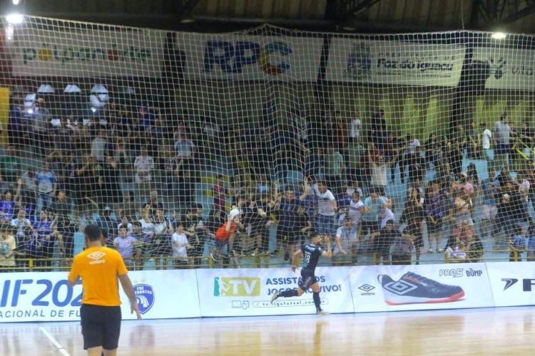 Foz Cataratas estreia no campeonato paranaense neste sábado com portões abertos a torcida