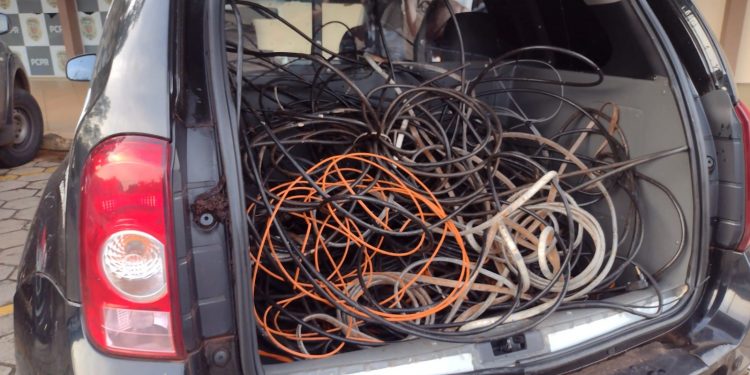 Polícia faz operação de combate aos furtos e receptação de fios de cobre