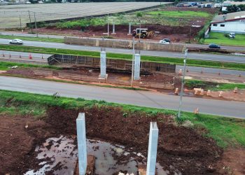 Vigas do novo viaduto da BR-277 na Perimetral Leste foram concluídas