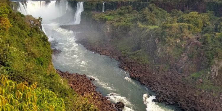 Marinha faz alerta sobre a navegação no Rio Iguaçu