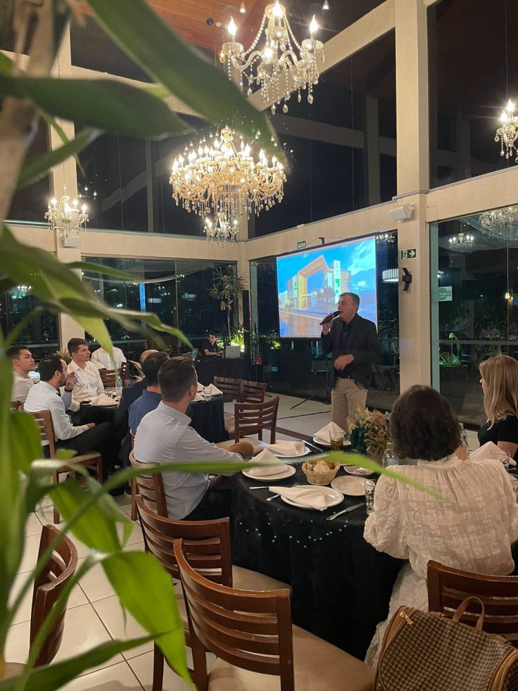 Sicredi Vanguarda homenageia imprensa local em comemoração ao Dia do Jornalista