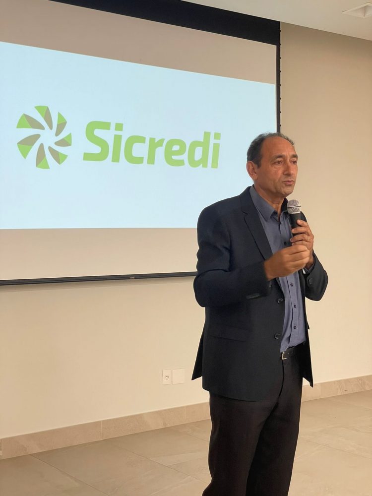 Sicredi Vanguarda homenageia imprensa local em comemoração ao Dia do Jornalista