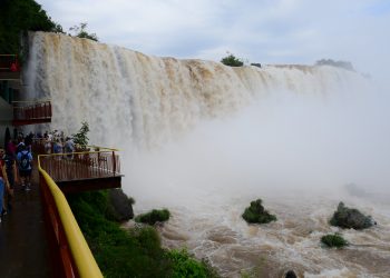 Cataratas do Iguaçu está com vazão d’água de 3 milhões de litros