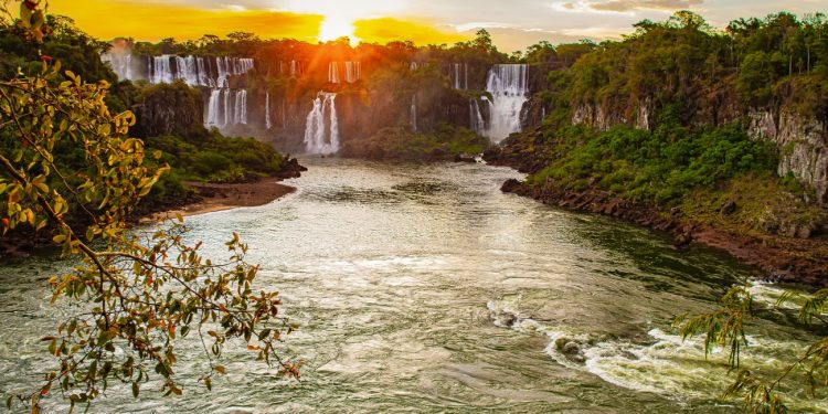 Parque Nacional do Iguaçu recebeu 25 mil visitantes no feriadão de Páscoa