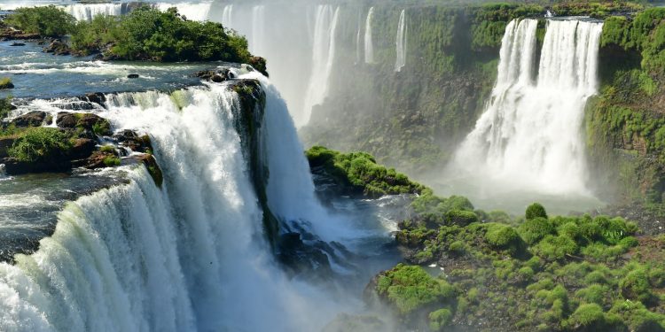 Parque Nacional do Iguaçu terá atendimento especial no feriadão do Dia do Trabalhador
