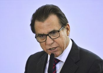 Ministro do Trabalho enviará proposta de mínimo de R$1.320