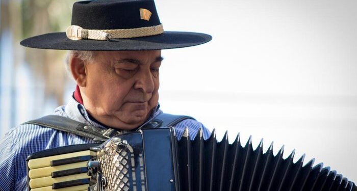 Morre Luiz Carlos Borges, cantor tradicionalista gaúcho