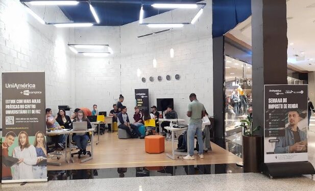 Catuaí Palladium e Descomplica Uniamérica realizam ação de tira-dúvidas sobre IR 2023