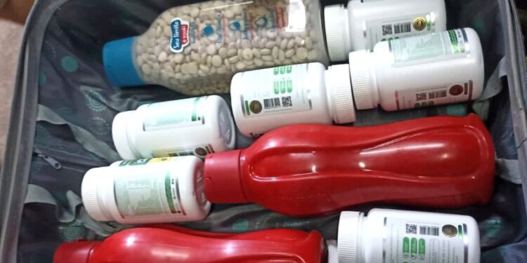 Casal brasileiro é preso com anfetaminas no aeroporto em Porto Iguaçu, Argentina