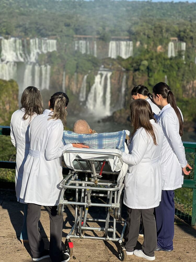 “Pessoalmente é muito mais bonito”, afirma paciente internado no Hospital Costa Cavalcanti em primeira visita às Cataratas