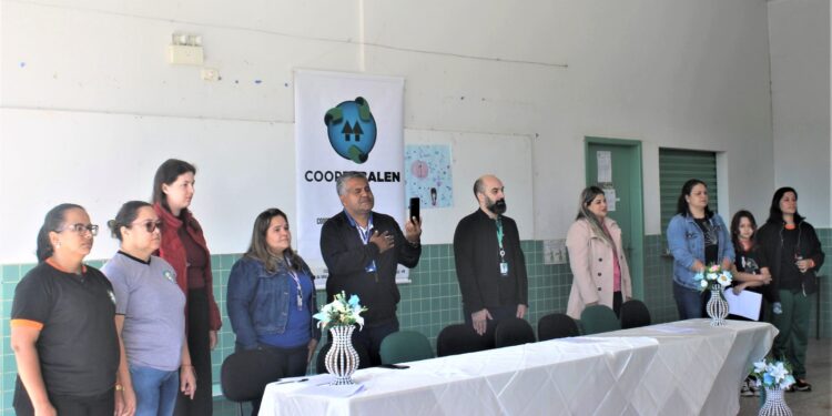 Escola Suzana Balen e Sicoob formam cooperativa mirim em Foz do Iguaçu