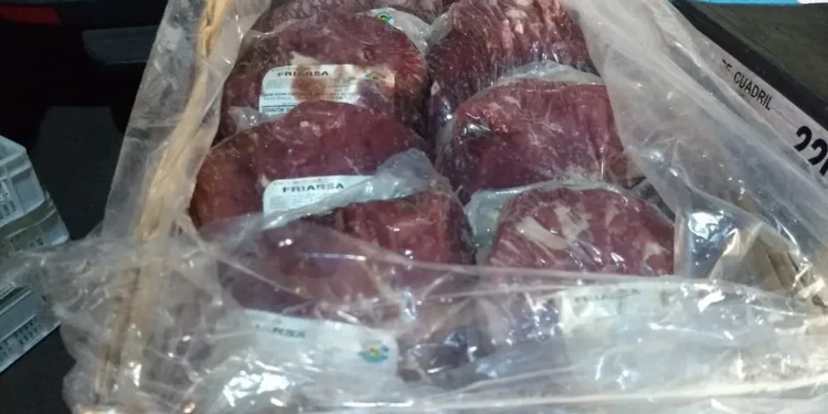 Receita Federal faz grande apreensão de carnes nobres e queijos contrabandeados da Argentina