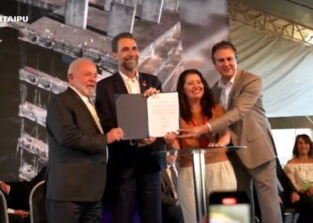Lula assina em Foz do Iguaçu acordo para a retomada da obra do campus da Unila