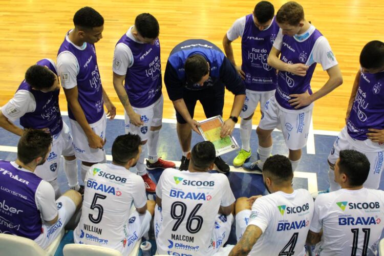 Foz Cataratas Futsal transforma sonhos em oportunidades com apoio do Sicoob