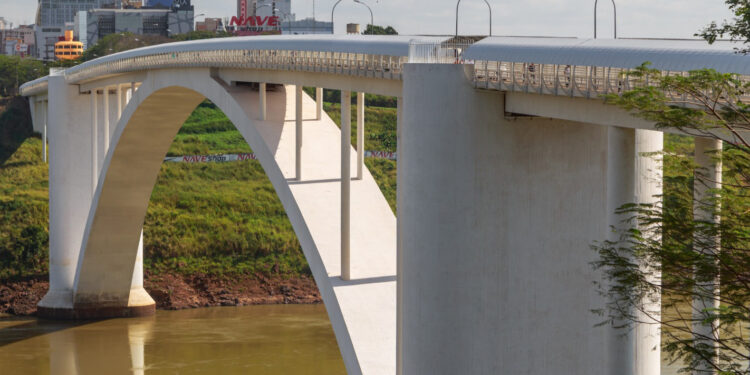 Expo Paraguai e Brasil mobiliza lideranças empresariais e políticas da fronteira