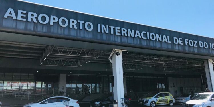 Atenção: passageiros com voos nesse domingo (24), em Foz, devem chegar mais cedo no aeroporto