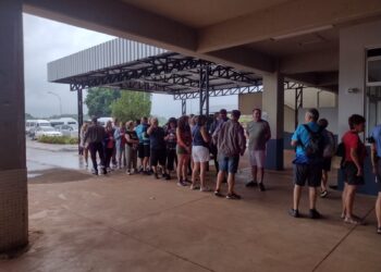 Reforço na equipe deve agilizar atendimento aos turistas na fronteira com a Argentina