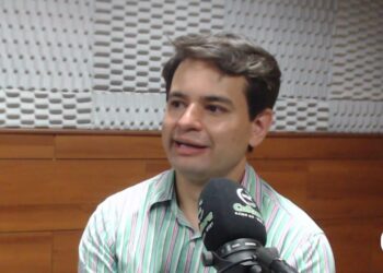 Ex-diretor do Hospital Municipal de Foz é preso depois de dar marcha à ré no carro e atingir ex-mulher