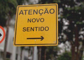 Atenção motoristas: Rua Jorge Sanwais terá sentido único entre a Rua Tarobá e a Avenida JK