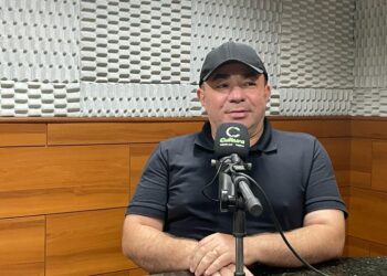 Liminar da justiça diz que Francisco Sampaio pode assumir o cargo de prefeito