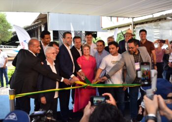 Esportes náuticos são destaque no Foz Internacional Boat Show que acontece em Foz do Iguaçu