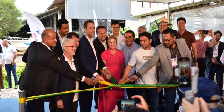 Esportes náuticos são destaque no Foz Internacional Boat Show que acontece em Foz do Iguaçu