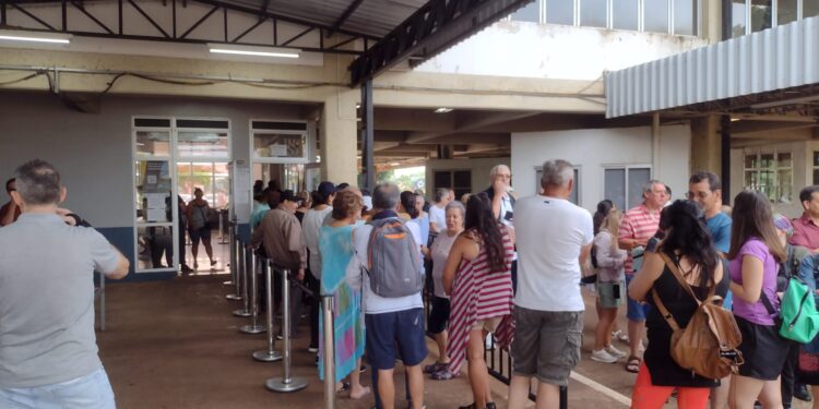 Para agilizar atendimento, PF amplia sistema de registro migratório