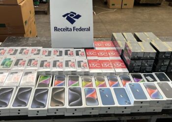Três pessoas são presas com carga de celulares avaliada em R$ 314 mil