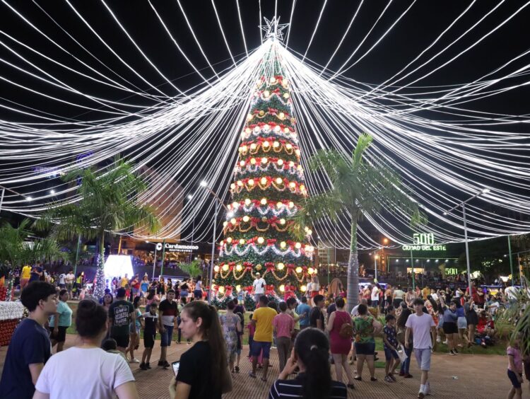 Ciudad del Este se enche de luzes para o Natal