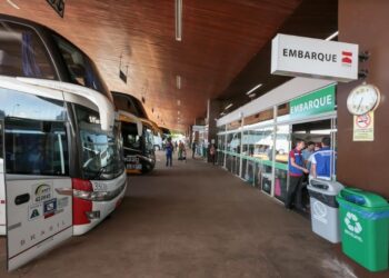 Rodoviária de Foz prevê aumento de 8% no movimento para as festas de fim de ano