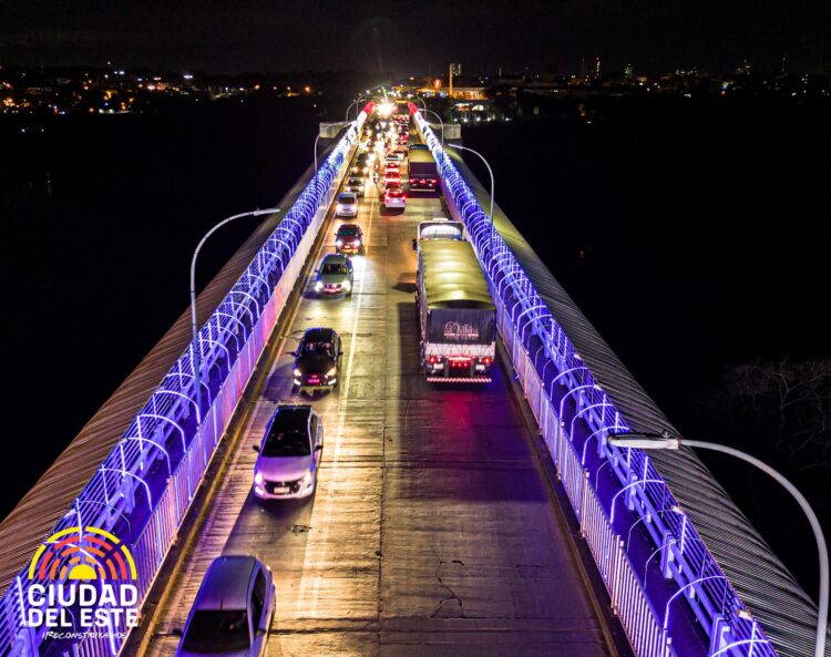 Ciudad del Este se enche de luzes para o Natal