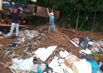 Atenção: prefeitura vai usar câmeras para monitorar quem joga lixo em qualquer lugar