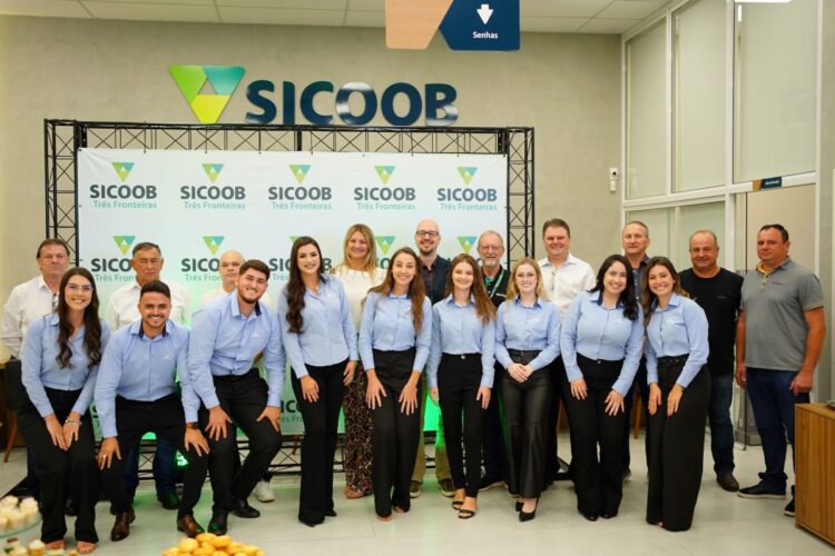 Sicoob entrega nova agência para a comunidade