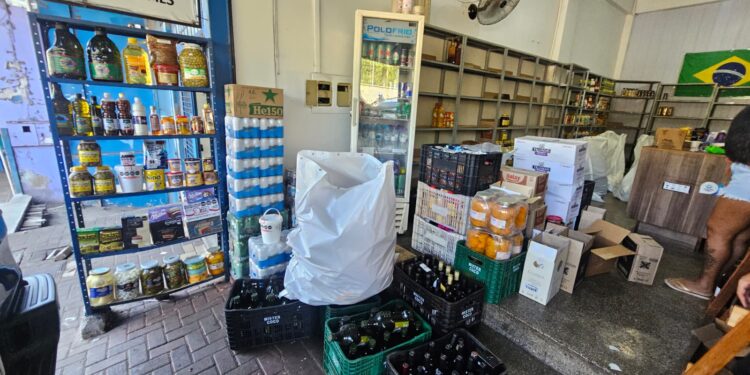 150 litros de azeite adulterado são retirados de circulação em Foz do Iguaçu