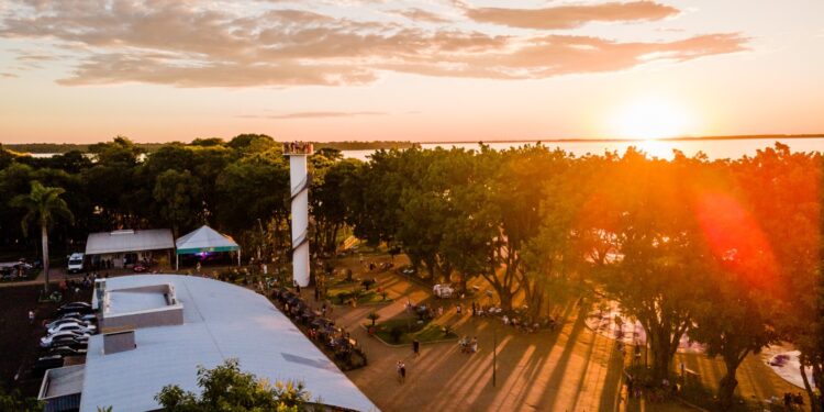 Festival de Verão vai agitar os próximos fins de semana na praia de Santa Terezinha de Itaipu