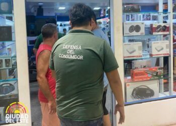 Turista de São Paulo recupera dinheiro após tentativa de golpe em loja do Paraguai