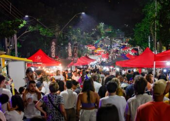 Feirinha de Natal, na terceira pista da JK, vai até domingo, dia 7